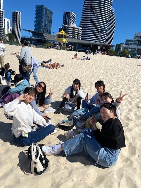 Students Exploring Australia